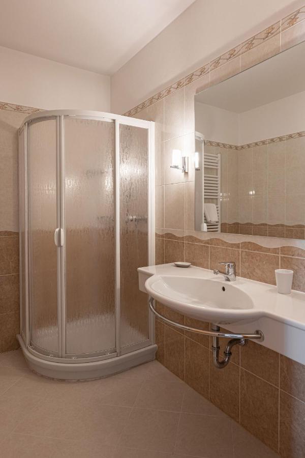 Gruenwald Hotel ซาลอร์โน ภายนอก รูปภาพ